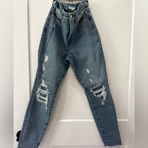 EUC good American jeans
